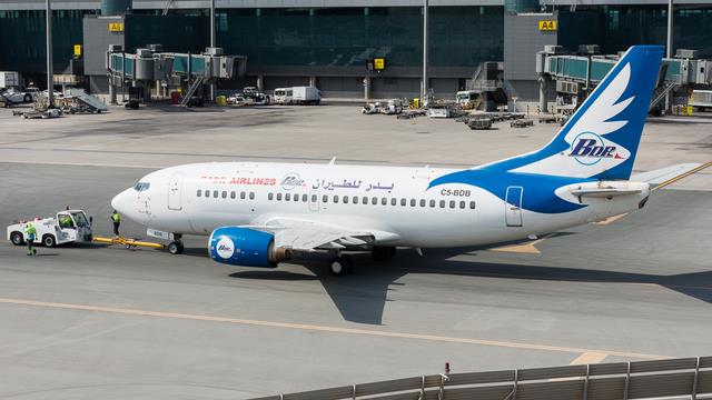 C5-BDB:Boeing 737-500:Buffalo Airways